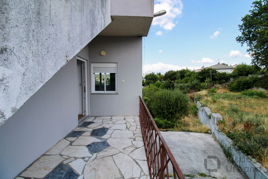 Apartamento T3 para Venda em Mundão Foto 2