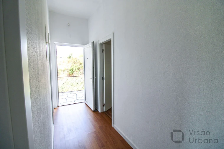 Apartamento T3 para Venda em Mundão Foto 3