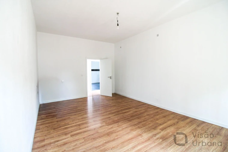 Apartamento T3 para Venda em Mundão Foto 7