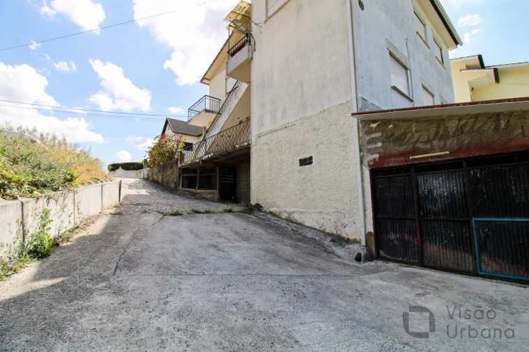 Apartamento T3 para Venda em Mundão Foto 29