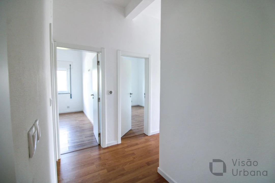 Apartamento T3 para Venda em Mundão Foto 14
