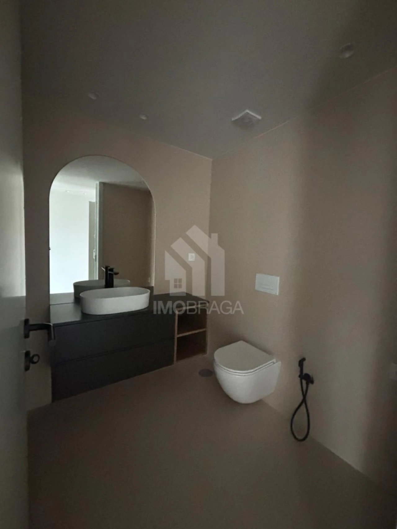 Apartamento T1 para Venda em Azurem Foto 9