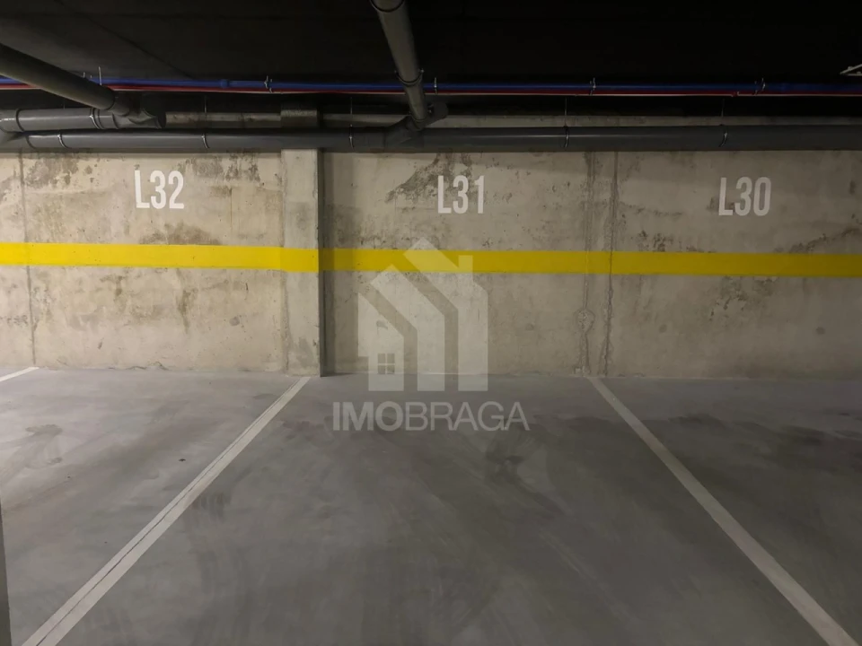 Apartamento T1 para Venda em Azurem Foto 13