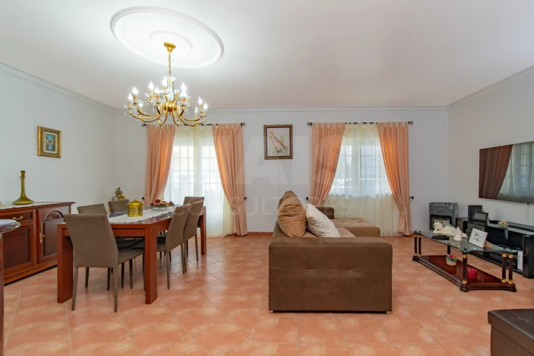 Moradia T3 para Venda em Carregado e Cadafais Foto 3