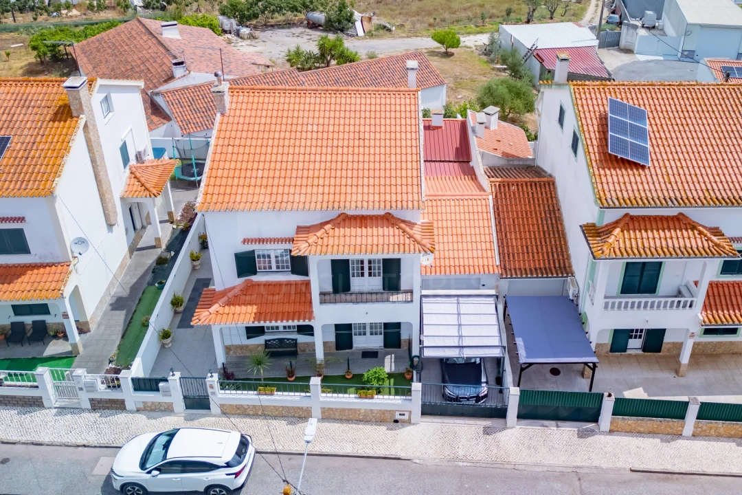 Moradia T3 para Venda em Carregado e Cadafais Foto 1