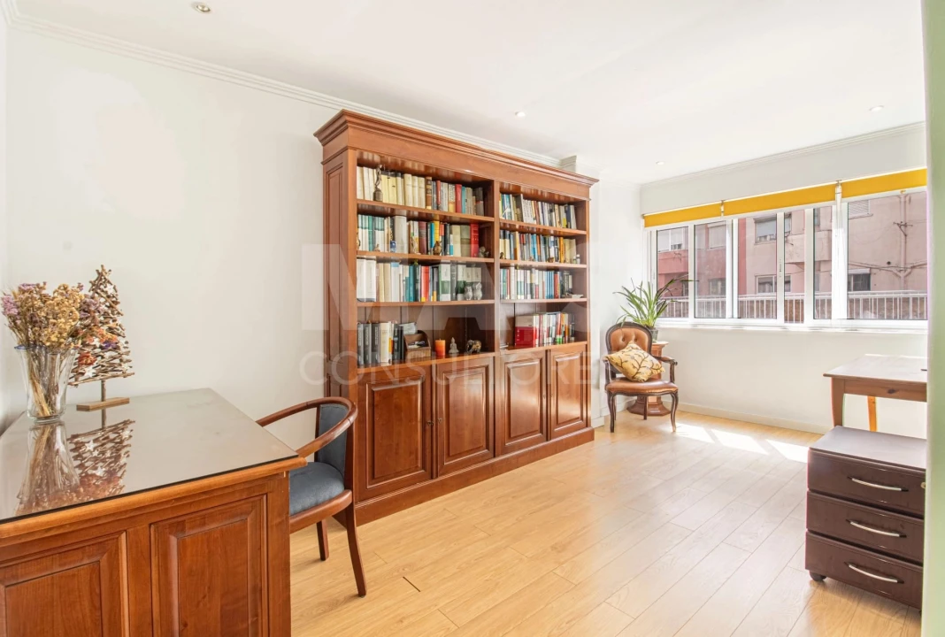 Apartamento T2 para Venda em Penha de França Foto 9