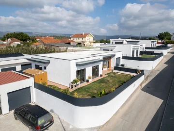 Moradia T3 para Venda em Evora de Alcobaça