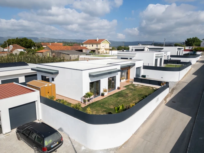 Moradia T3 para Venda em Evora de Alcobaça Foto 5