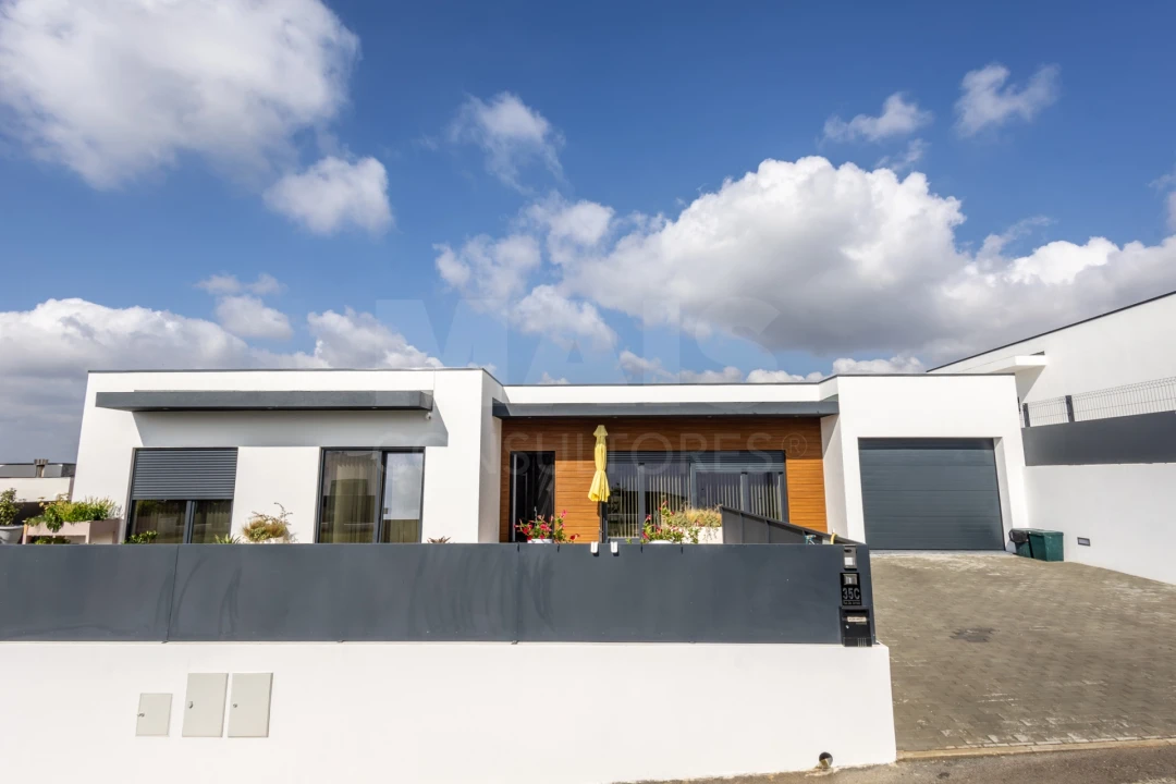 Moradia T3 para Venda em Evora de Alcobaça Foto 1