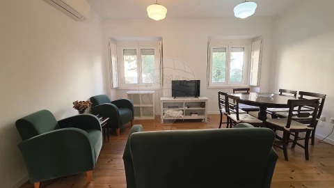Apartamento T3 para Arrendamento em Alvalade