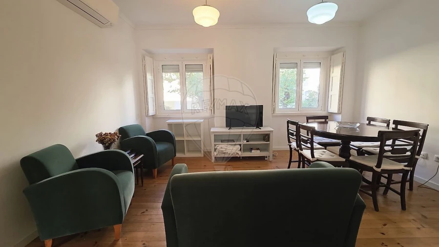 Apartamento T3 para Arrendamento em Alvalade Foto 11