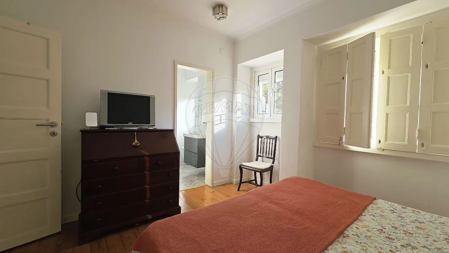Apartamento T3 para Arrendamento em Alvalade Foto 8