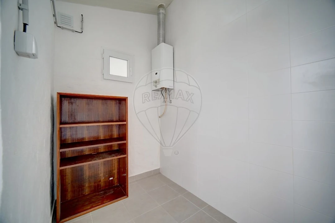Apartamento T1 para Arrendamento em Camarate, Unhos e Apelação Foto 19