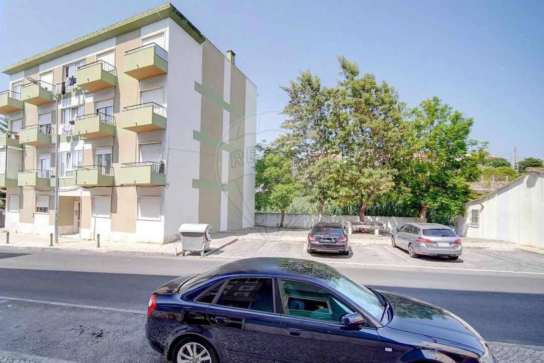 Apartamento T1 para Arrendamento em Camarate, Unhos e Apelação Foto 4