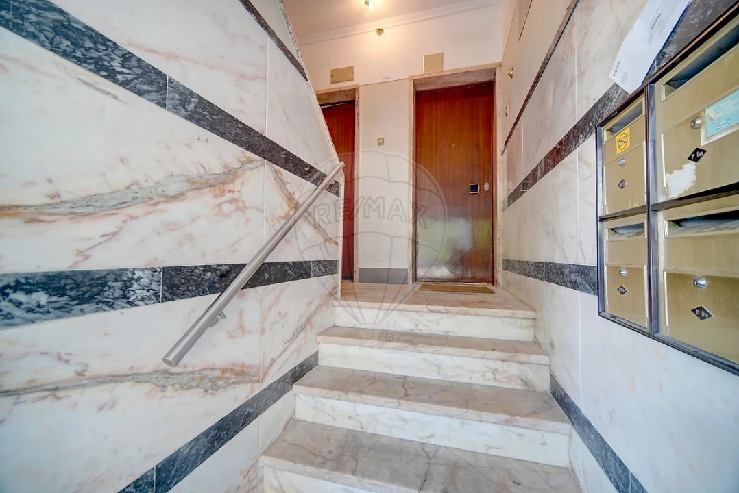 Apartamento T1 para Arrendamento em Camarate, Unhos e Apelação Foto 26