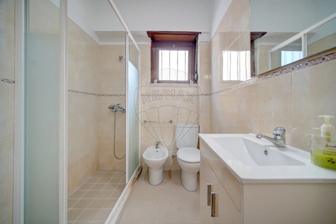 Apartamento T1 para Arrendamento em Camarate, Unhos e Apelação Foto 7
