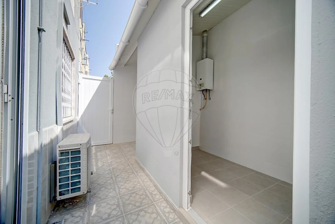 Apartamento T1 para Arrendamento em Camarate, Unhos e Apelação Foto 18