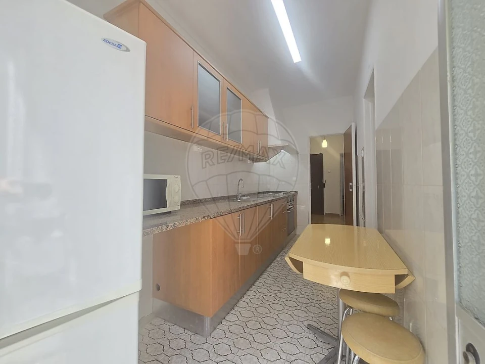 Apartamento T1 para Arrendamento em Camarate, Unhos e Apelação Foto 4