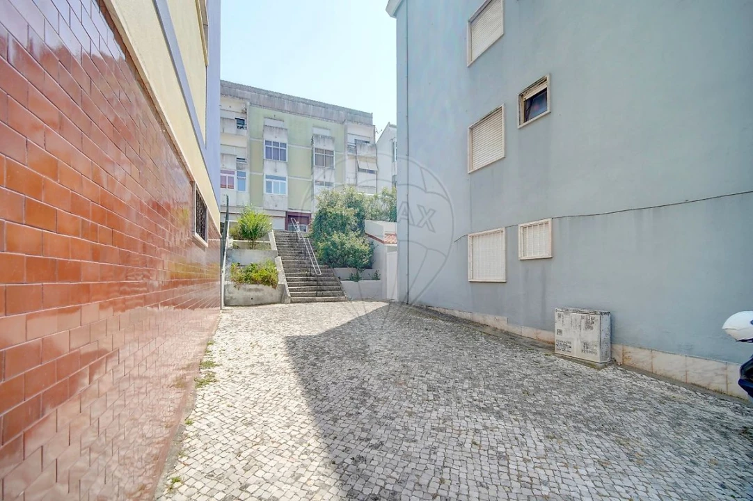 Apartamento T1 para Arrendamento em Camarate, Unhos e Apelação Foto 27