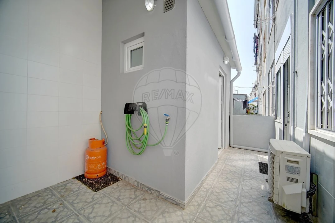 Apartamento T1 para Arrendamento em Camarate, Unhos e Apelação Foto 22