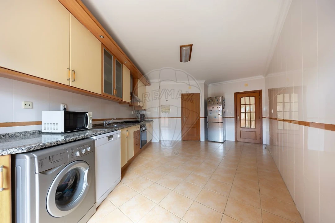 Apartamento T2 para Venda em Queluz e Belas Foto 9