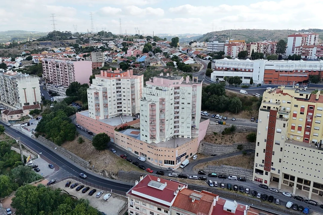 Apartamento T2 para Venda em Queluz e Belas Foto 34