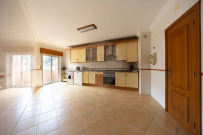 Apartamento T2 para Venda em Queluz e Belas