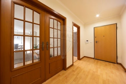 Apartamento T2 para Venda em Queluz e Belas