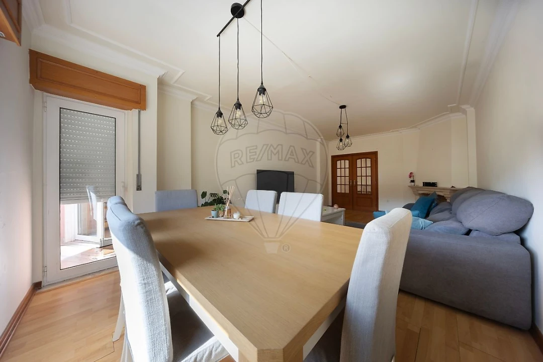 Apartamento T2 para Venda em Queluz e Belas Foto 18