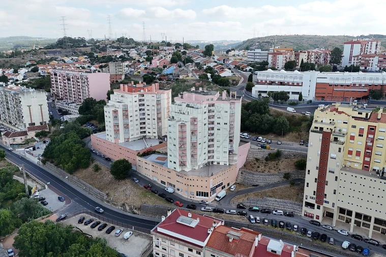 Apartamento T2 para Venda em Queluz e Belas Foto 34