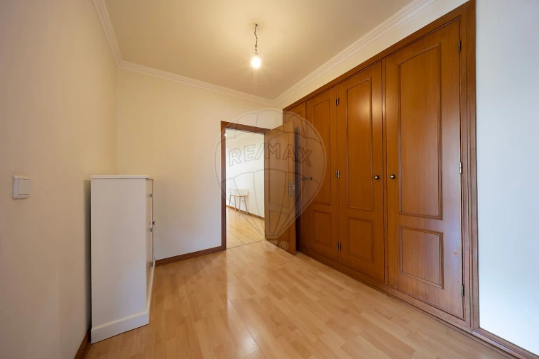 Apartamento T2 para Venda em Queluz e Belas Foto 21