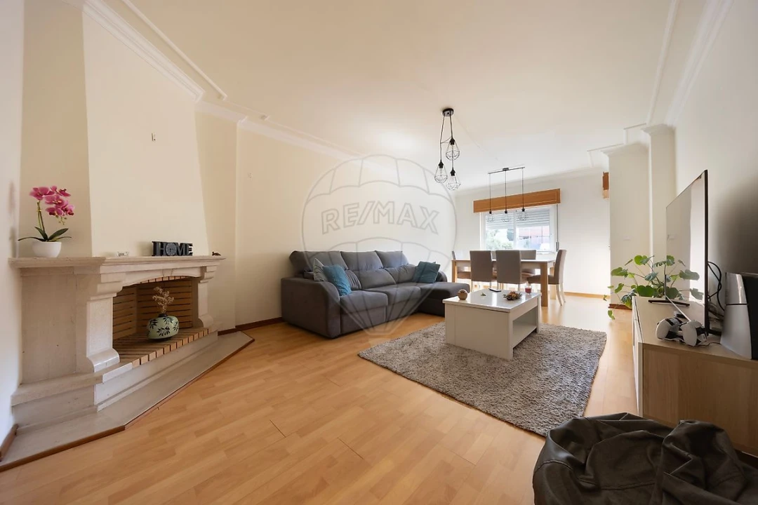 Apartamento T2 para Venda em Queluz e Belas Foto 16
