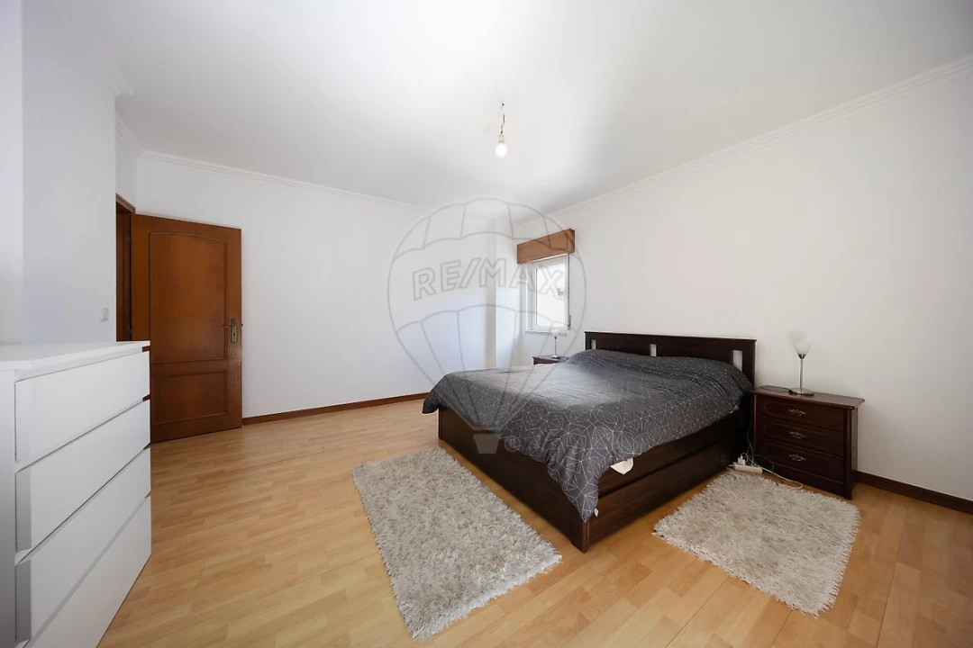 Apartamento T2 para Venda em Queluz e Belas Foto 29