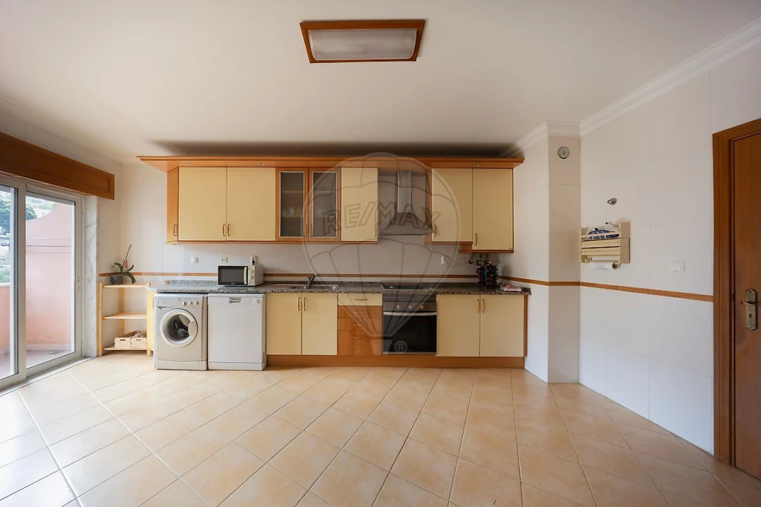 Apartamento T2 para Venda em Queluz e Belas Foto 11