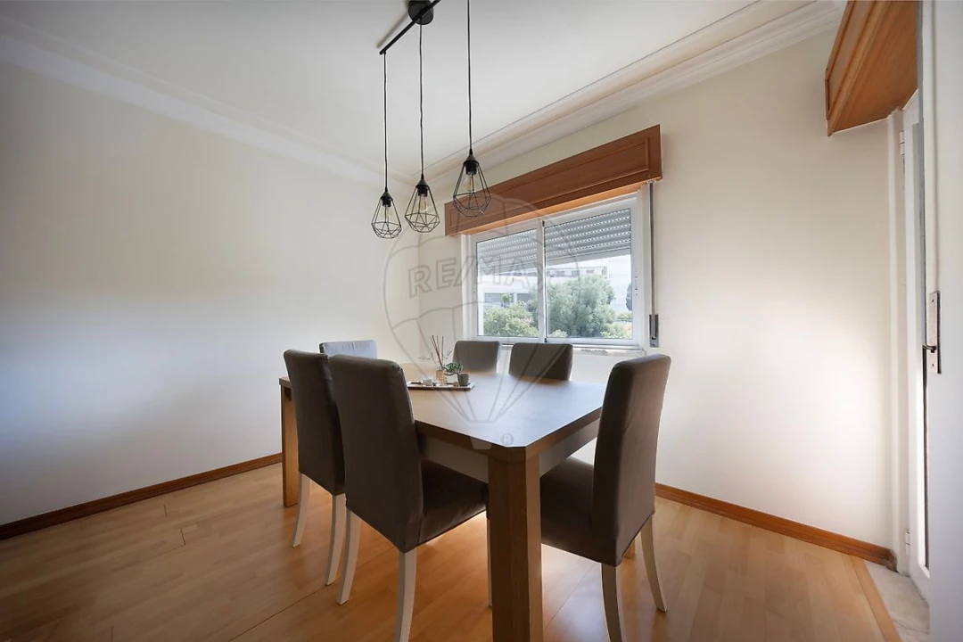 Apartamento T2 para Venda em Queluz e Belas Foto 19