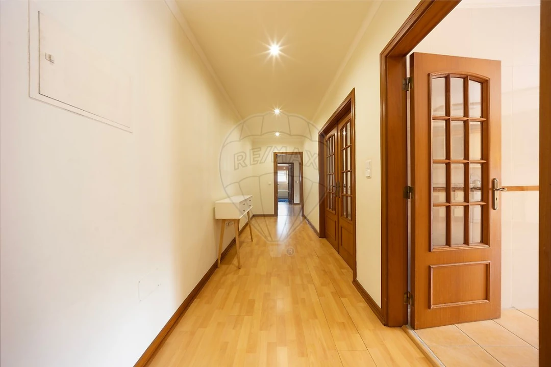 Apartamento T2 para Venda em Queluz e Belas Foto 10