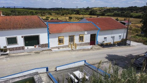 Moradia T3 para Venda em Alcanhões