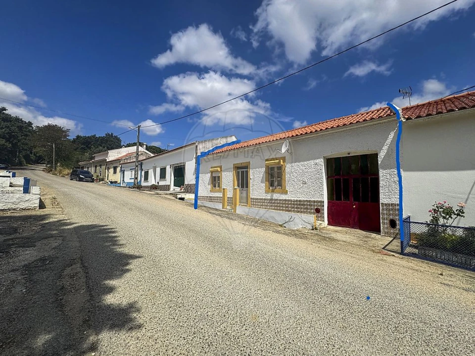 Moradia T3 para Venda em Alcanhões Foto 2
