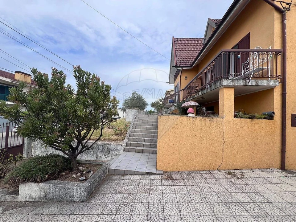 Moradia T3 para Venda em Canedo, Vale e Vila Maior Foto 38