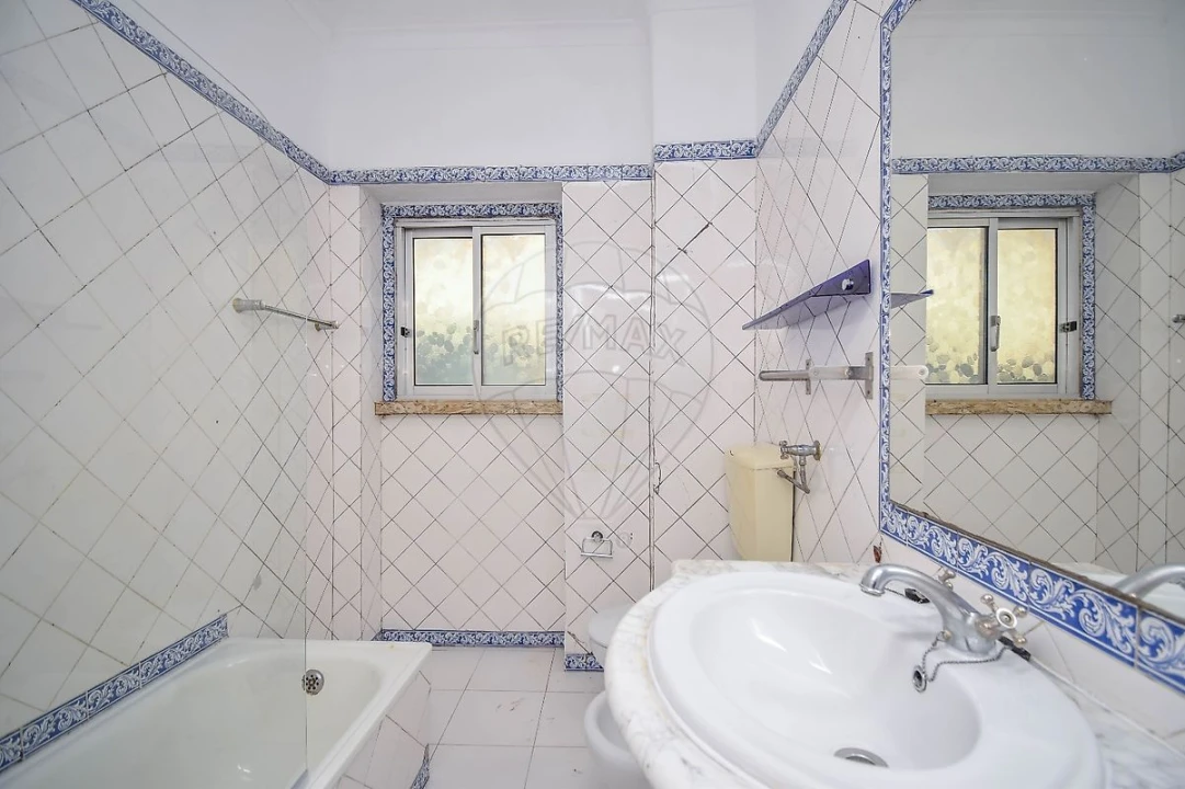 Apartamento T2 para Arrendamento em Venteira Foto 9
