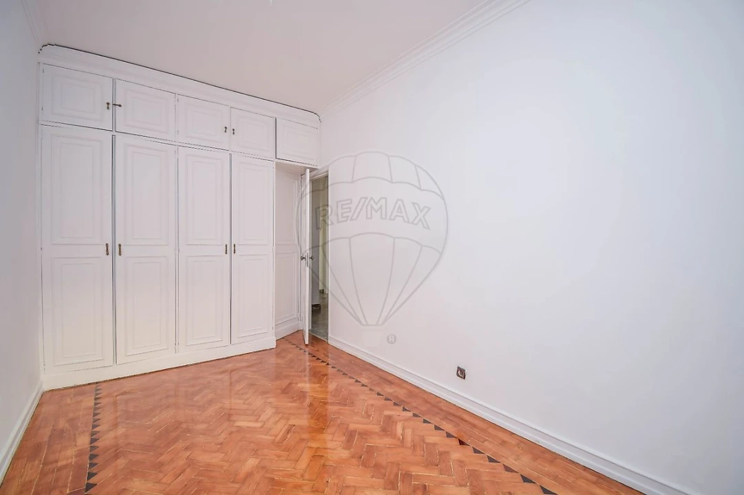 Apartamento T2 para Arrendamento em Venteira Foto 17
