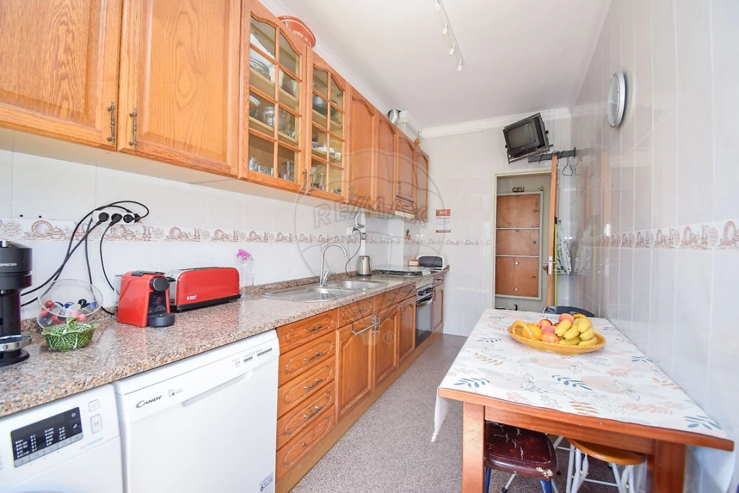 Apartamento T3 para Venda em Agualva e Mira-Sintra Foto 18