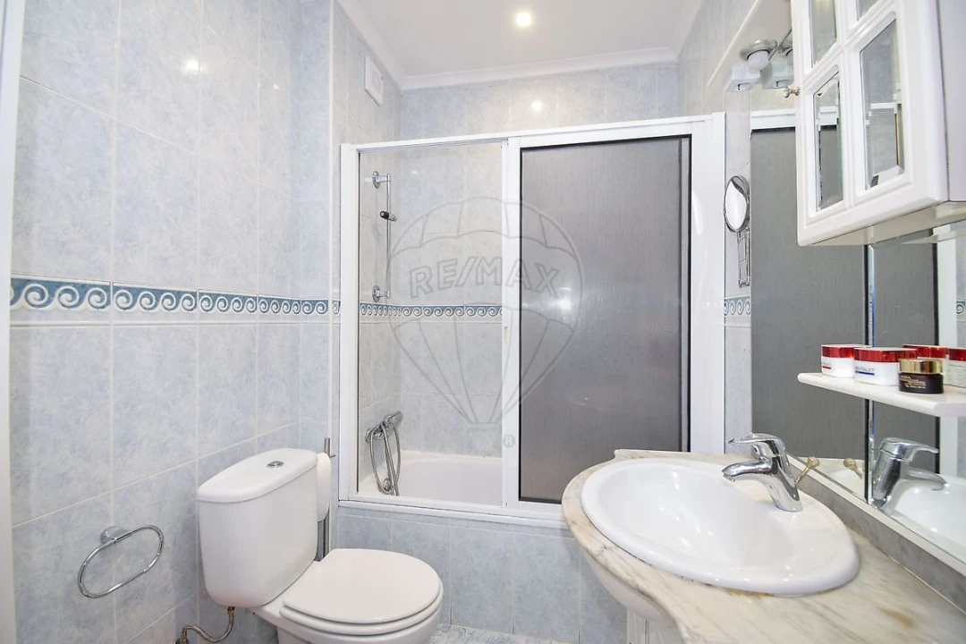 Apartamento T3 para Venda em Agualva e Mira-Sintra Foto 21
