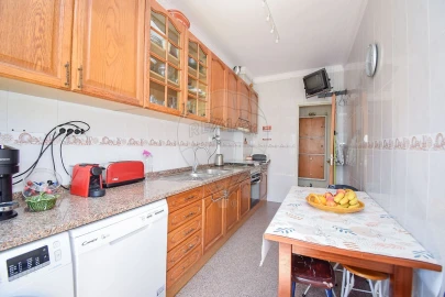 Apartamento T3 para Venda em Agualva e Mira-Sintra