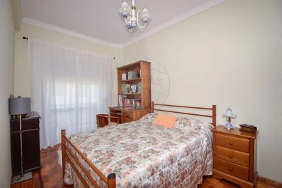 Apartamento T3 para Venda em Agualva e Mira-Sintra