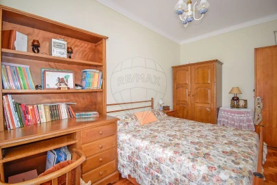 Apartamento T3 para Venda em Agualva e Mira-Sintra