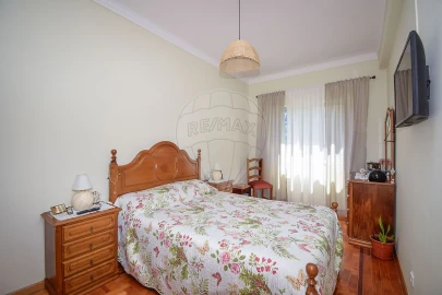 Apartamento T3 para Venda em Agualva e Mira-Sintra