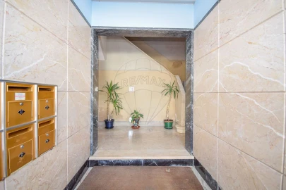 Apartamento T3 para Venda em Agualva e Mira-Sintra