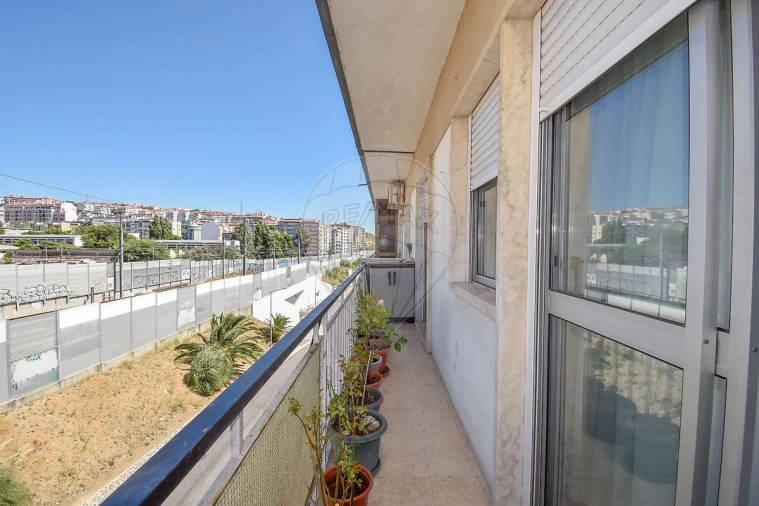 Apartamento T3 para Venda em Agualva e Mira-Sintra Foto 4