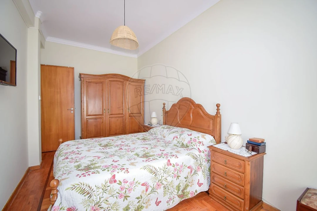 Apartamento T3 para Venda em Agualva e Mira-Sintra Foto 11